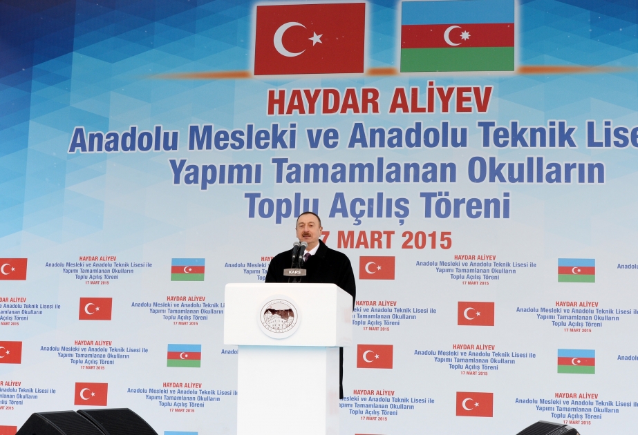 In Kars eine Berufsschule namens Heydar Aliyev zur Nutzung überlassen VIDEO