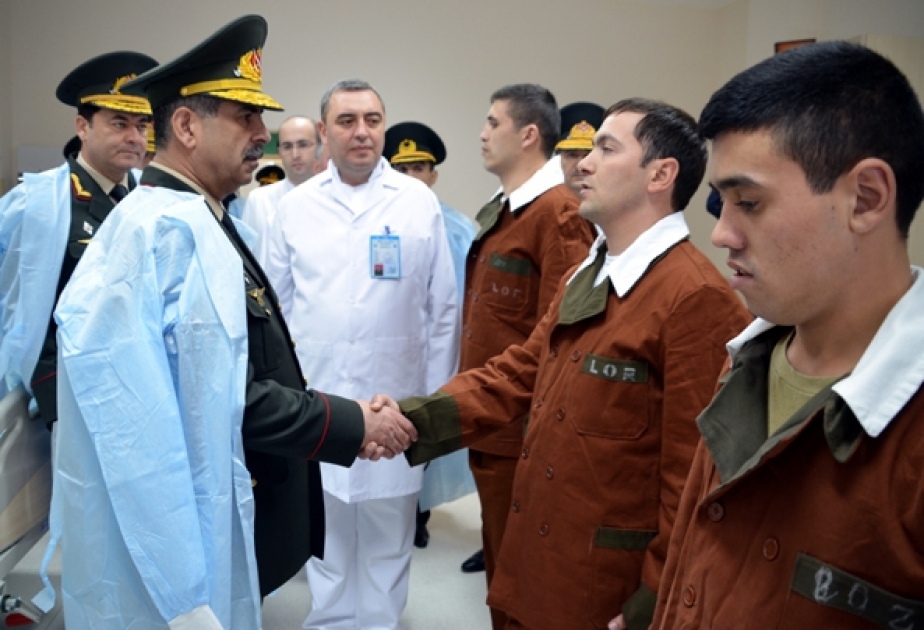 Verteidigungsminister hat das Militärkrankenhaus besucht