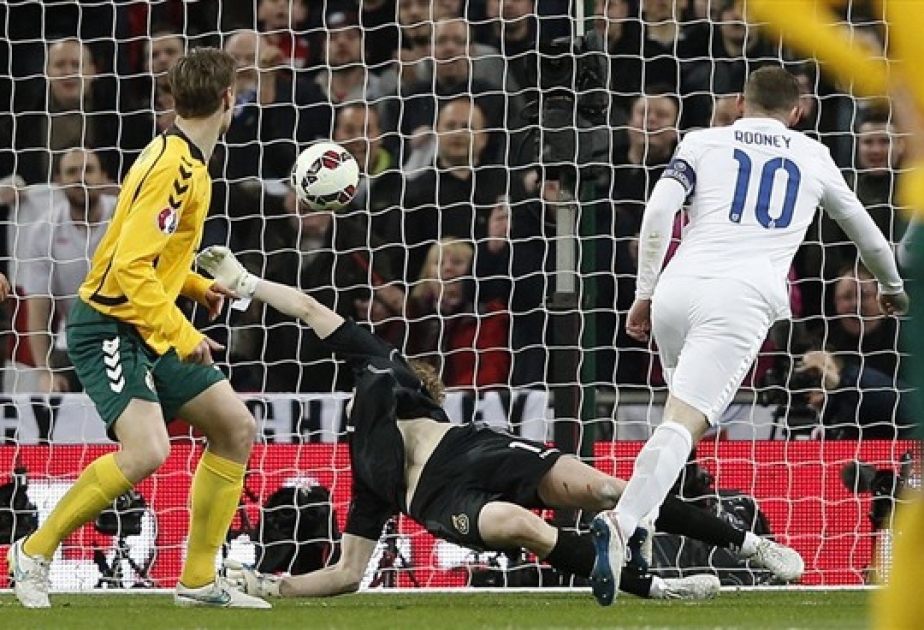 Euro 2016 round-up: Slovakia stay top of group C and Austria close on qualification