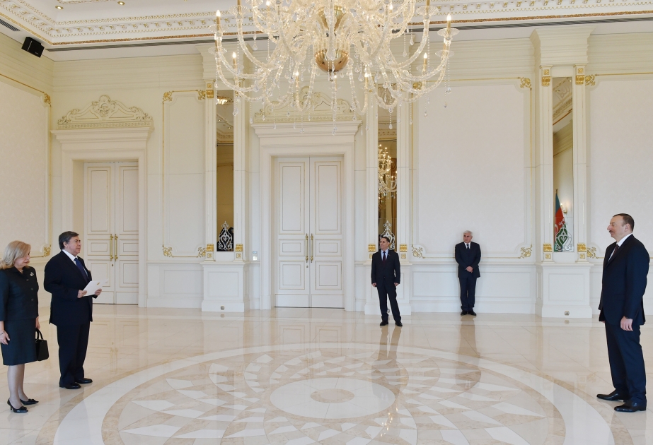 President Ilham Aliyev received the credentials of the newly-appointed Ambassador of Peru VIDEO