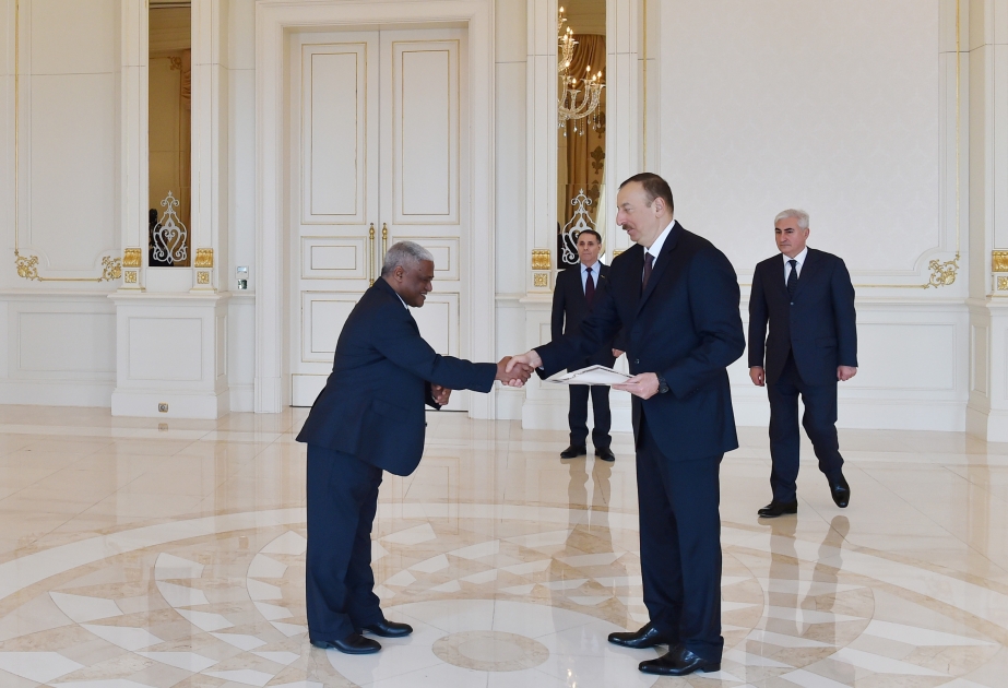 Präsident von Aserbaidschan Ilham Aliyev hat den neuen Botschafter von Äthiopien zur Entgegennahme des Beglaubigungsschreibens empfangen VIDEO