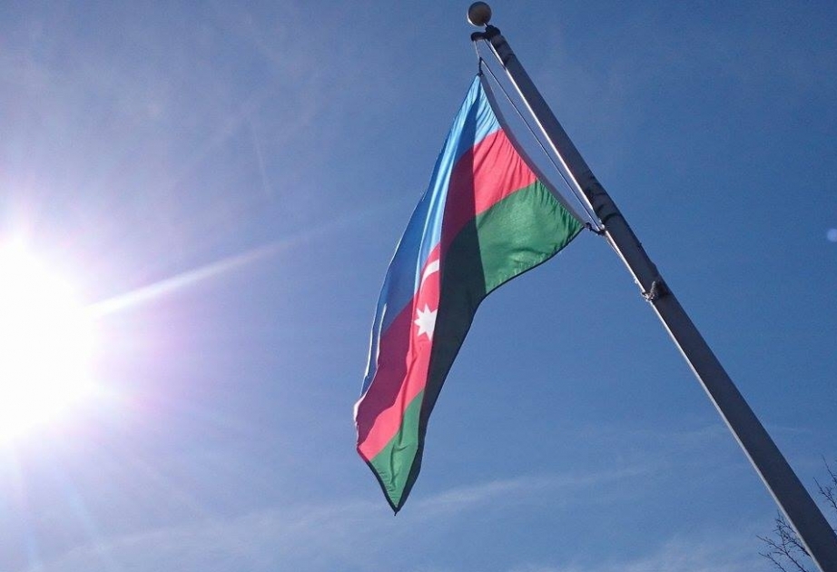 Le drapeau national de la République d’Azerbaïdjan hissé à Skokie