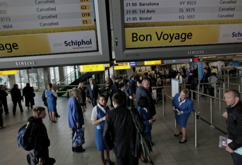 High winds delays, cancels Schiphol flights