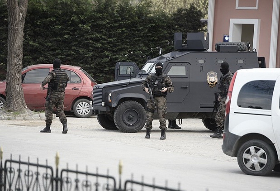 İstanbulda polis idarəsinə silahlı basqın edilib VİDEO