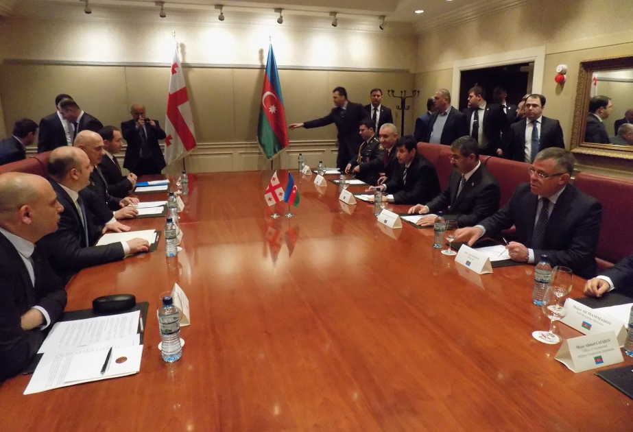 Azərbaycan ilə Gürcüstan arasında hərbi sahədə əməkdaşlığın perspektivləri müzakirə olunub