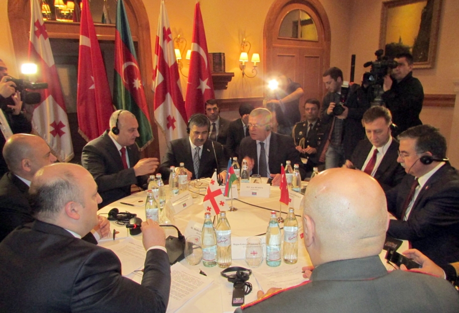 Trilaterales Treffen der Verteidigungsminister von Aserbaidschan, Georgien und der Türkei in Tbilissi