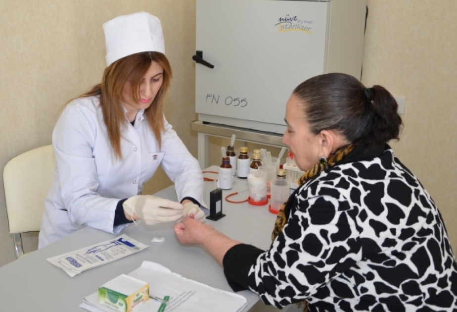 Qaradağda əhalinin tibbi müayinəsi uğurla davam etdirilir