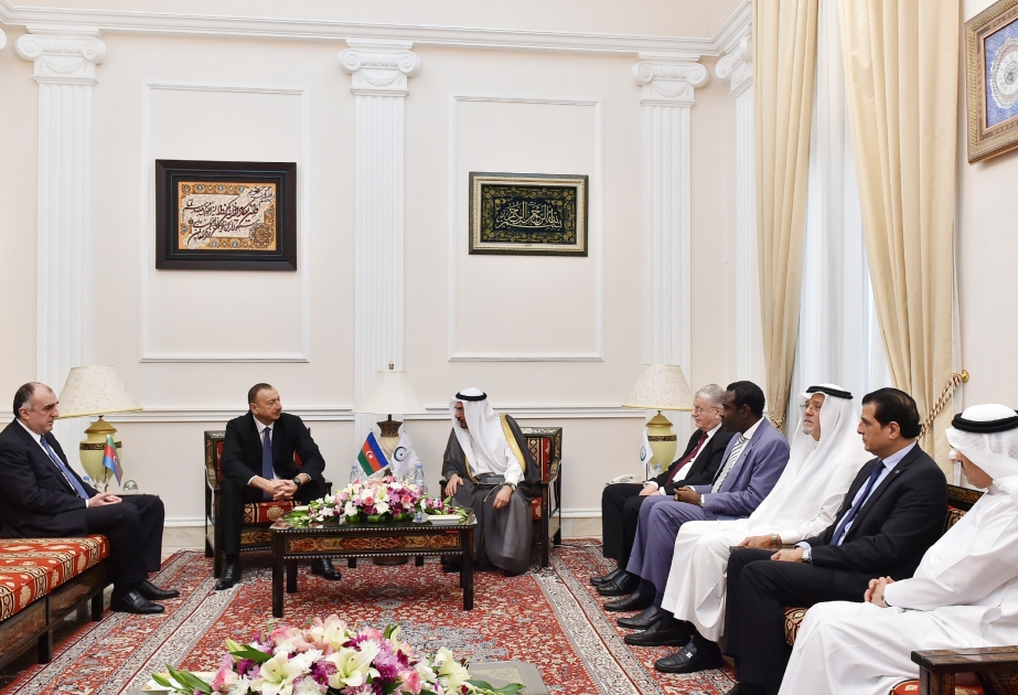 Treffen des Präsidenten von Aserbaidschan mit dem OIC-Generalsekretär VIDEO