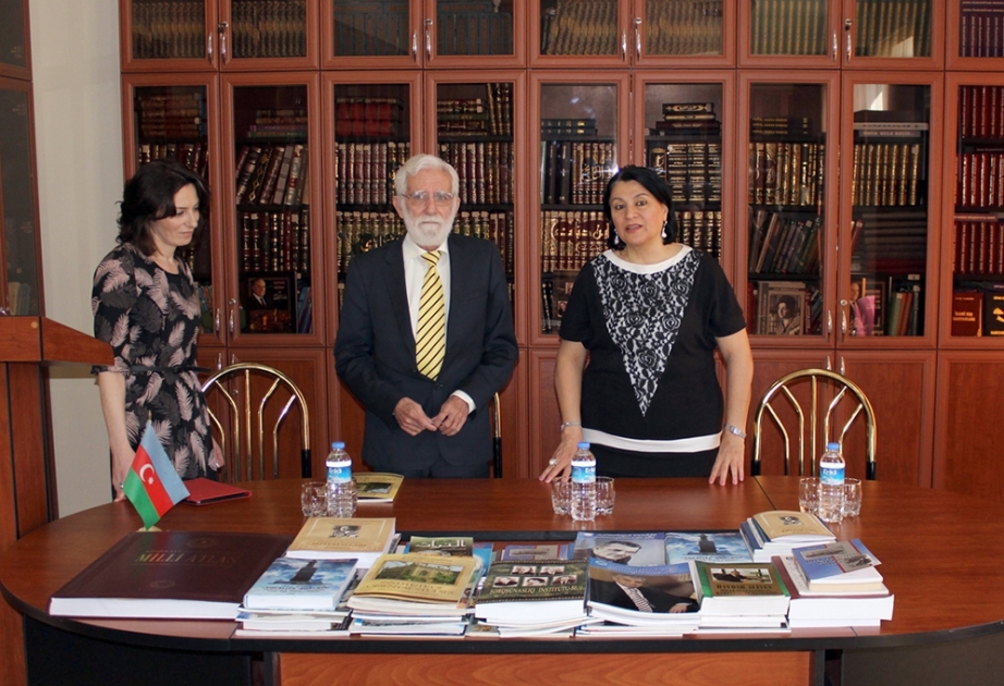 سفير جمهورية كوبا بأذربيجان يزور معهد الاستشراق