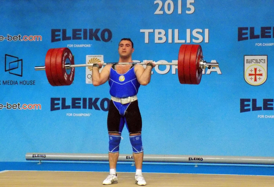 L’haltérophile azerbaïdjanais Afgan Bayramov remporte le titre de champion d’Europe à l’épaulé-jeté VIDEO
