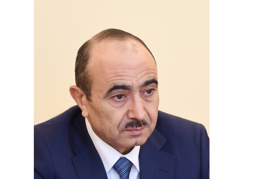 Əli Həsənov: Azərbaycanda demokratiyanın durumu dünyanın heç bir ölkəsindən geri qalmır