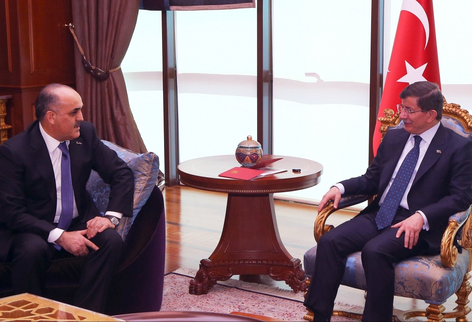 Türkiyənin Baş naziri Azərbaycan nümayəndə heyəti ilə görüşüb