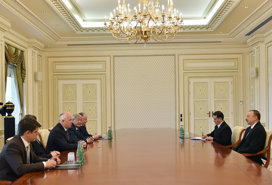 Президент Азербайджана Ильхам Алиев принял делегацию во главе с генеральным директором российской Государственной корпорации «Ростех» ВИДЕО