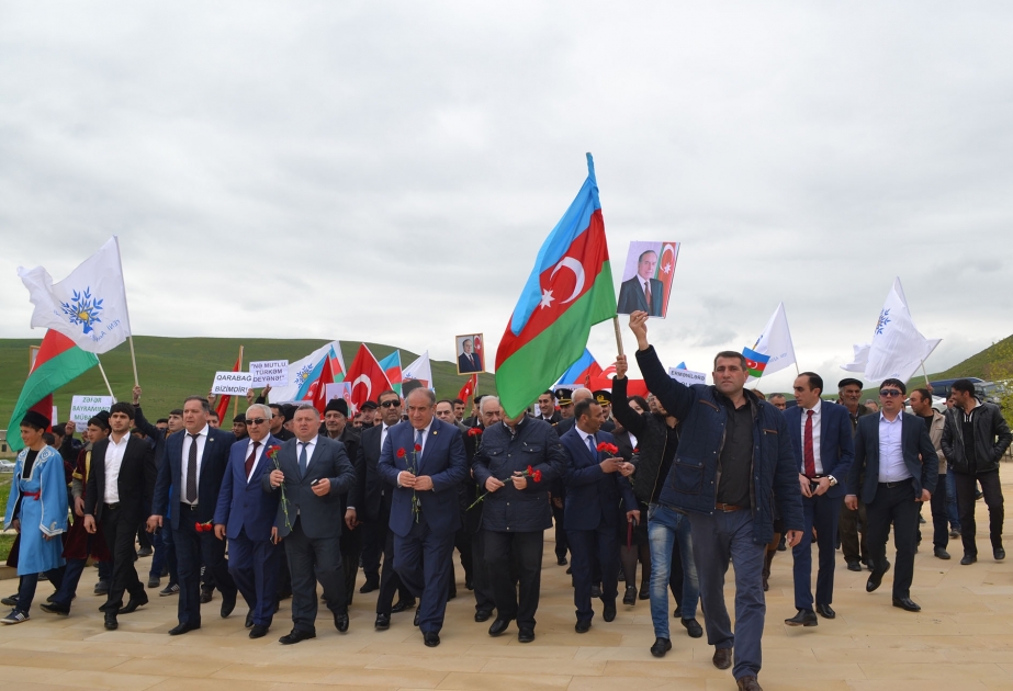 Qobustandakı “Türk şəhidliyi”ndə Çanaqqala zəfəri qeyd olunub