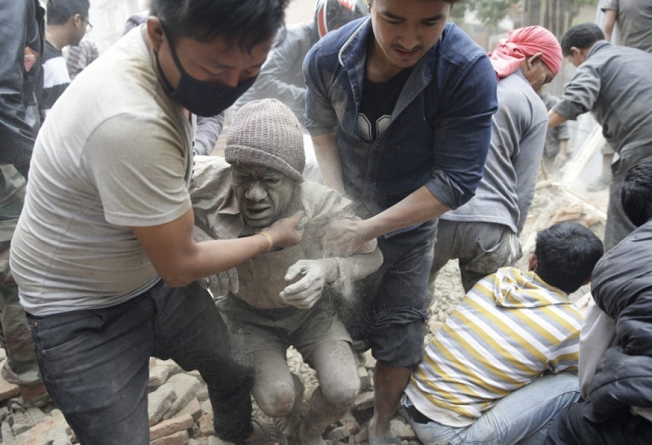 Nepalda zəlzələ qurbanlarının sayı 876 nəfərə çatıb