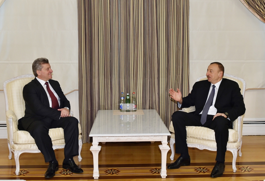 Treffen des aserbaidschanischen Präsidenten mit dem mazedonischen Präsidenten VIDEO