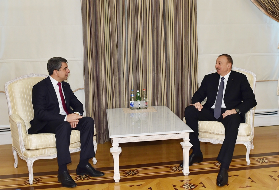 الرئيس إلهام علييف يلتقي رئيس بلغاريا روسين بليفنيلييف
