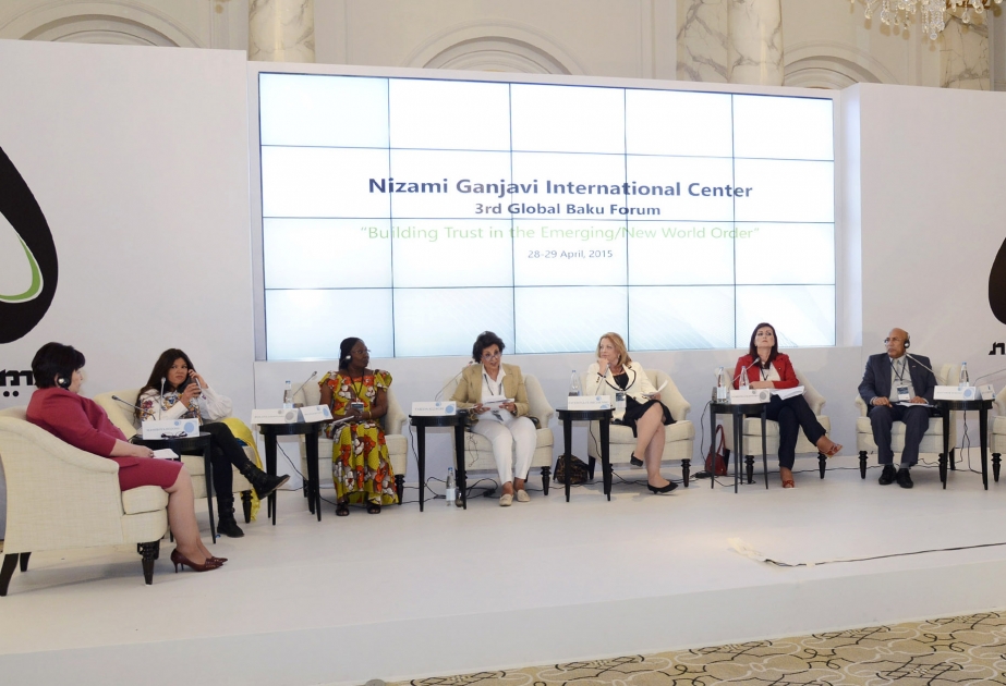 Panel iclasında sülhün qorunmasında qadınların rolu diqqət mərkəzində olub