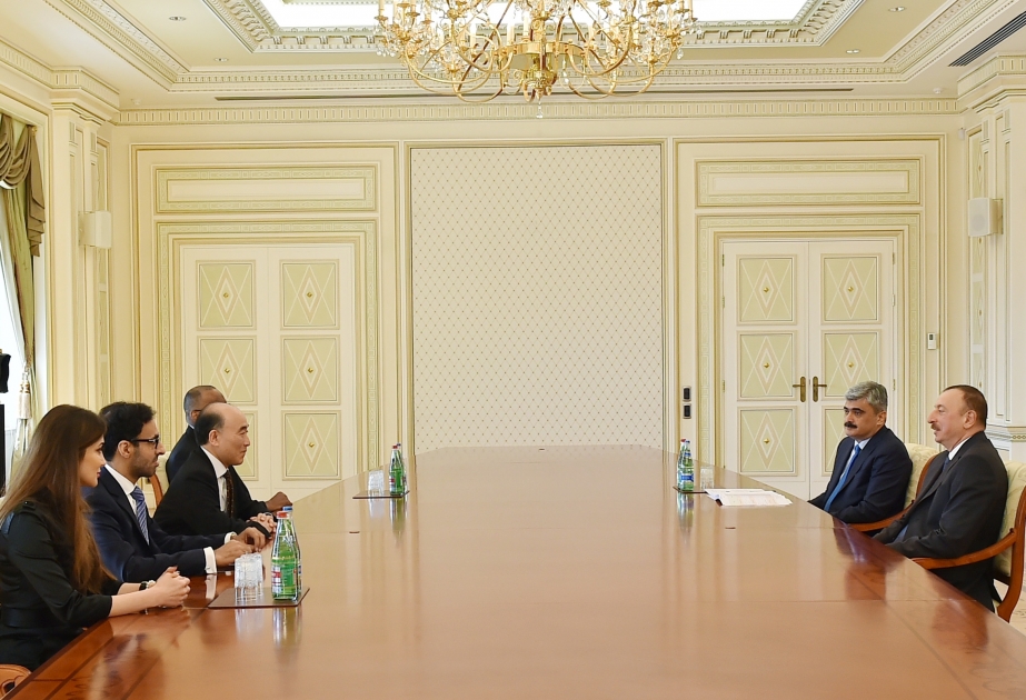 阿塞拜疆总统伊利哈姆•阿利耶夫接见以国际货币基金副执行长为首的代表团