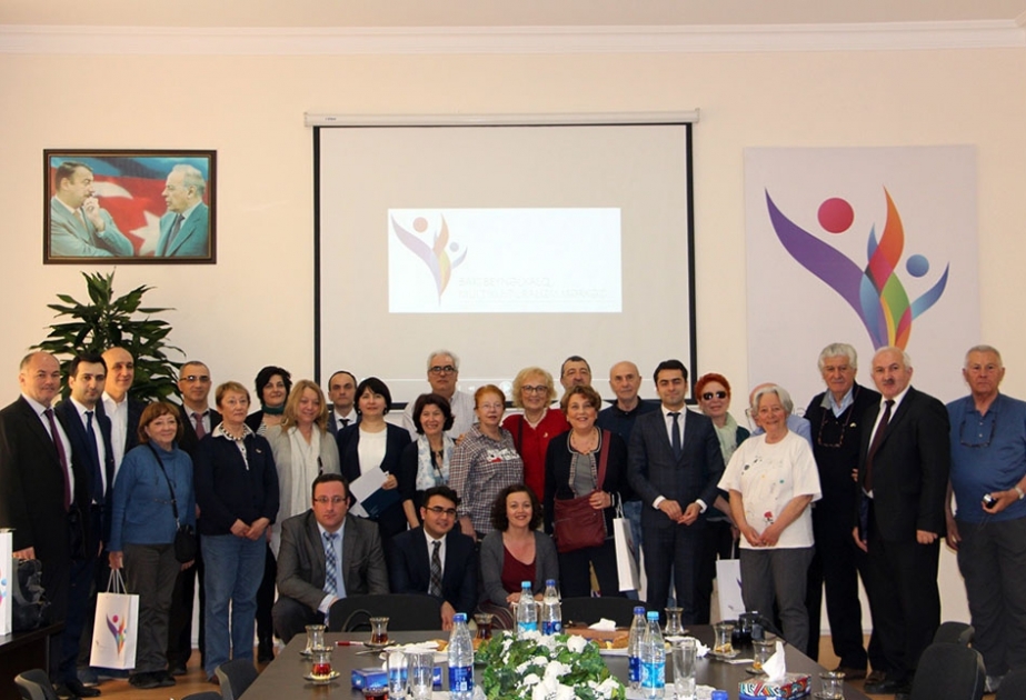İtaliyalı alimlər Multikulturalizm Mərkəzinin qonağı olub