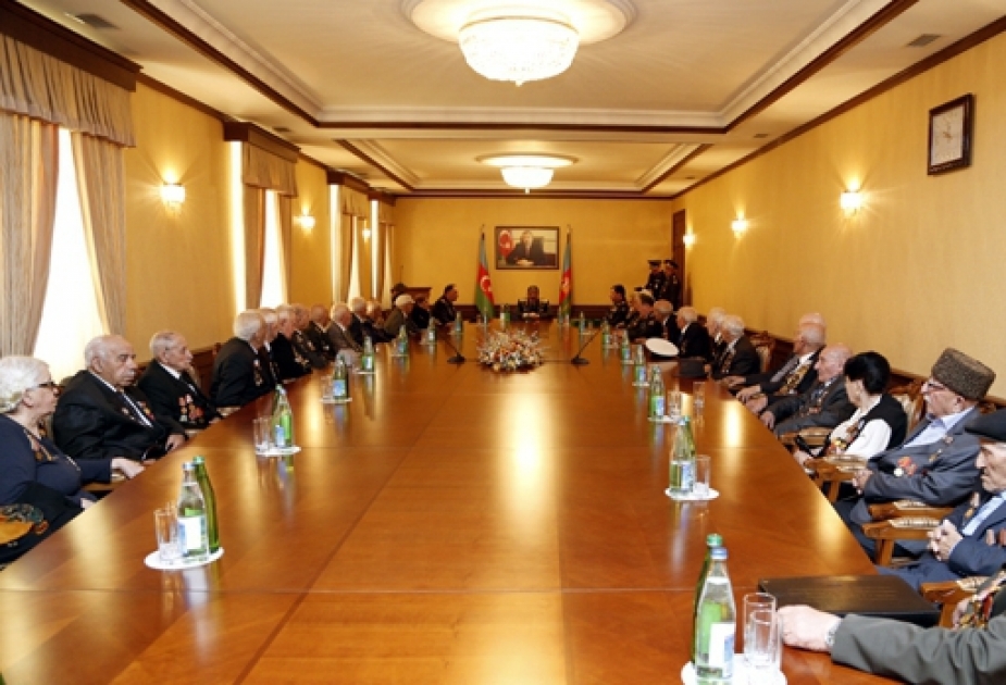 Müdafiə Nazirliyində Böyük Vətən müharibəsi iştirakçılarının bir qrupu ilə görüş keçirilib VİDEO