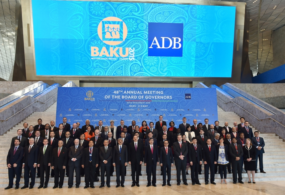 Le président Ilham Aliyev a participé à l’ouverture officielle de la 48e réunion du Conseil des gouverneurs de la Banque asiatique de Développement VIDEO