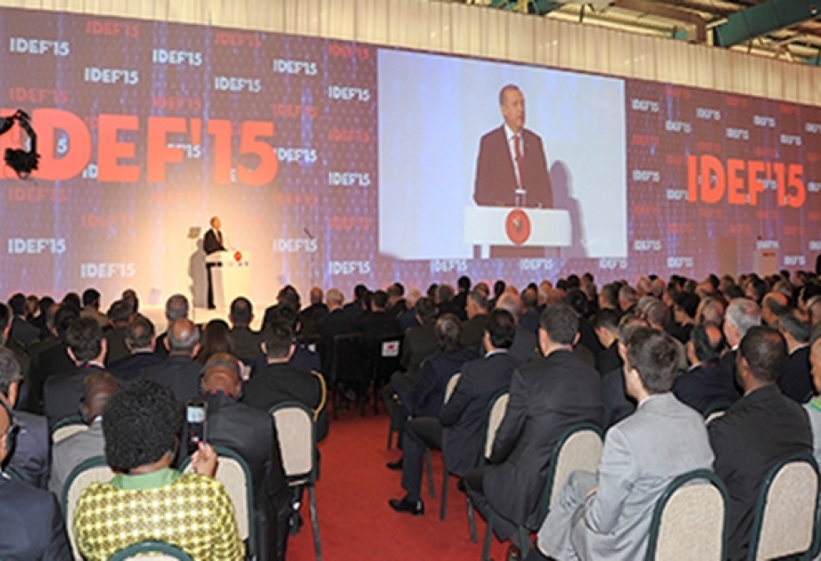 İstanbulda “İDEF-2015” beynəlxalq müdafiə sənayesi sərgisi açılıb
