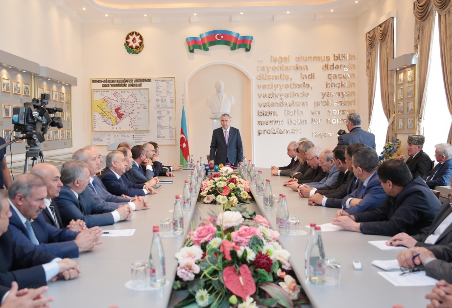 “Ulu öndər Heydər Əliyev müasir Azərbaycan dövlətinin banisidir” mövzusunda konfrans keçirilib