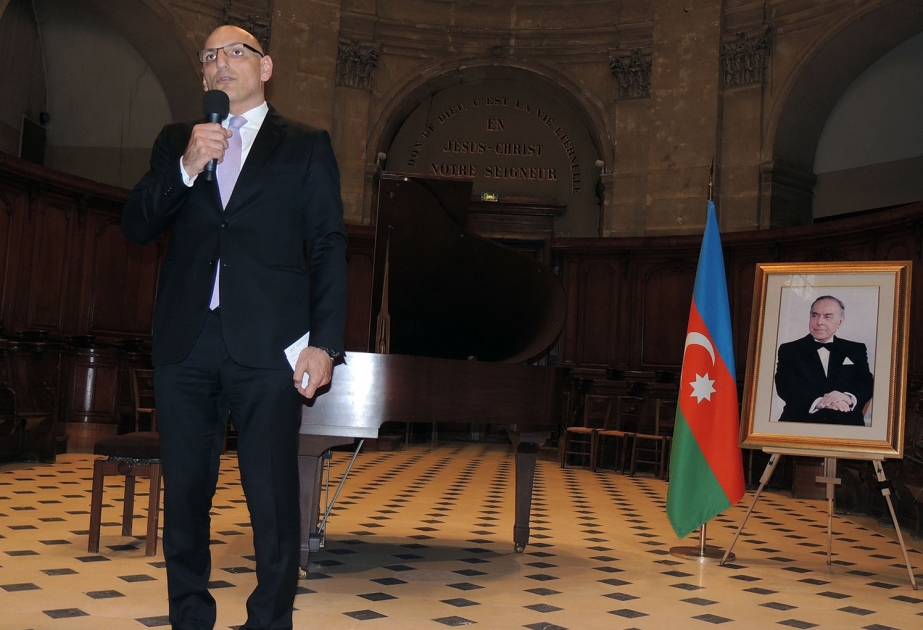 Ulu öndər Heydər Əliyevin anadan olmasının ildönümü Parisdə qeyd olunub