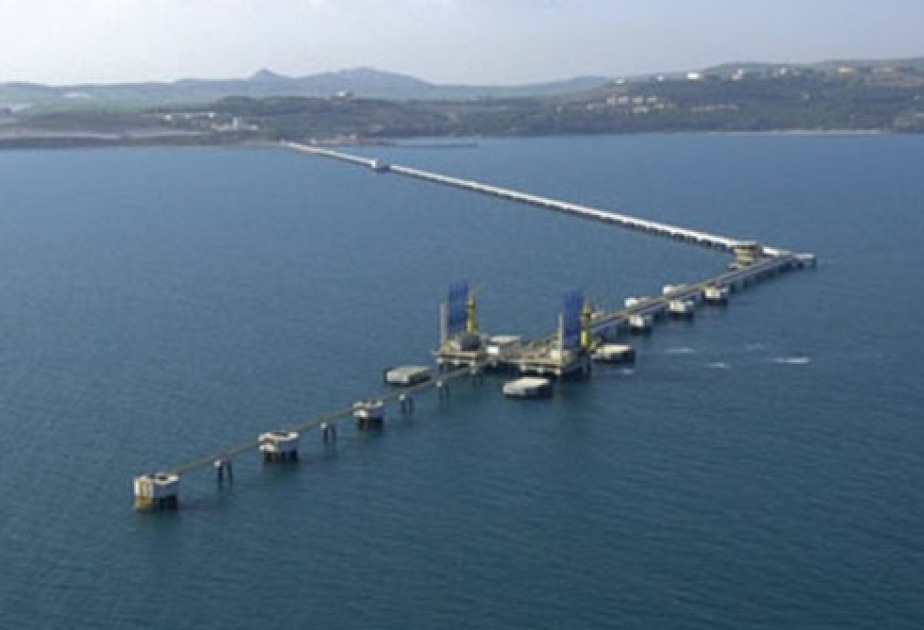 تصدير 2.4 مليون طن من البترول الأذربيجاني عبر ميناء جيهان في أبريل