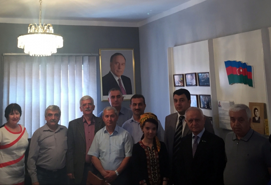 Aşqabadda keçirilən tədbirdə Heydər Əliyevin Azərbaycan xalqı qarşısında tarixi xidmətlərindən danışılıb