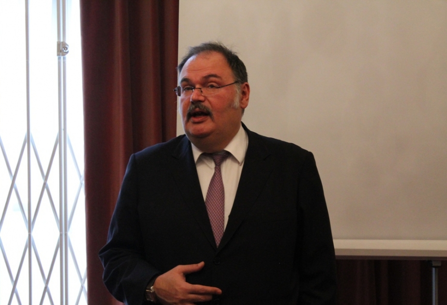 Ümummilli lider Heydər Əliyevin anadan olmasının 92-ci ildönümü Londonda da qeyd edilib