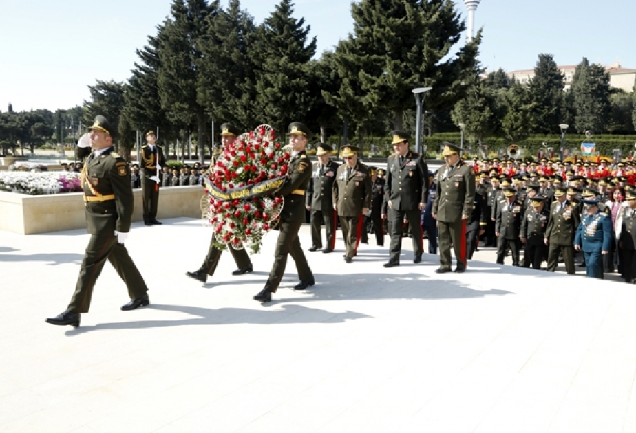 1941-1945-ci illər müharibəsində həlak olanların xatirəsi yad edilib