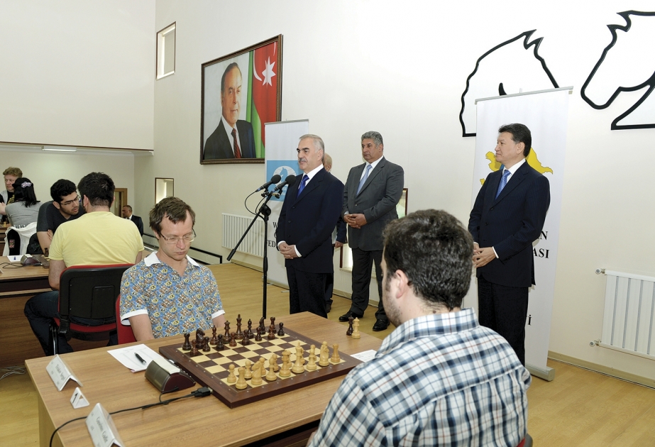 Naxçıvan şahmatçılarına FIDE ustası, beynəlxalq qrossmeyster və beynəlxalq hakim dərəcələrinin diplom və döş nişanları təqdim olunub