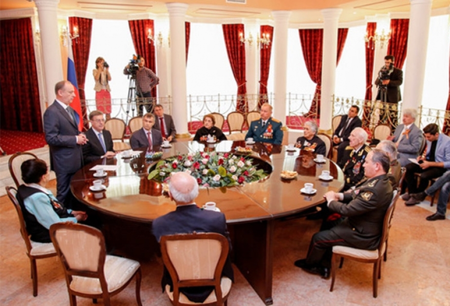 Böyük Vətən müharibəsinin azərbaycanlı veteranlarına Rusiya Federasiyası Təhlükəsizlik Şurasının fəxri nişanları təqdim edilib
