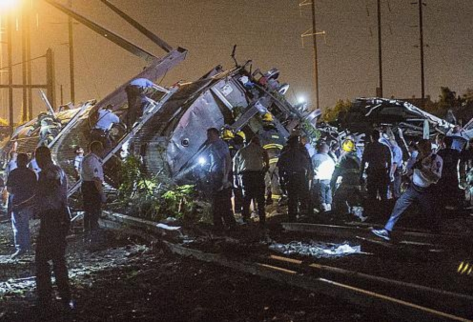 At least 5 dead, dozens injured in Amtrak crash in Philadelphia
