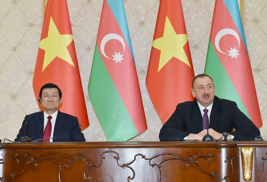 Conférence de presse conjointe des présidents azerbaïdjanais et vietnamien VIDEO