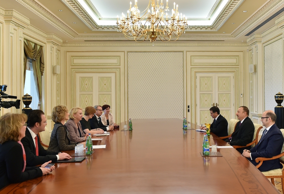 Rencontre du président azerbaïdjanais Ilham Aliyev avec la délégation conduite par la présidente du Groupe d’amitié pour le Caucase du Sud au Bundestag allemand VIDEO