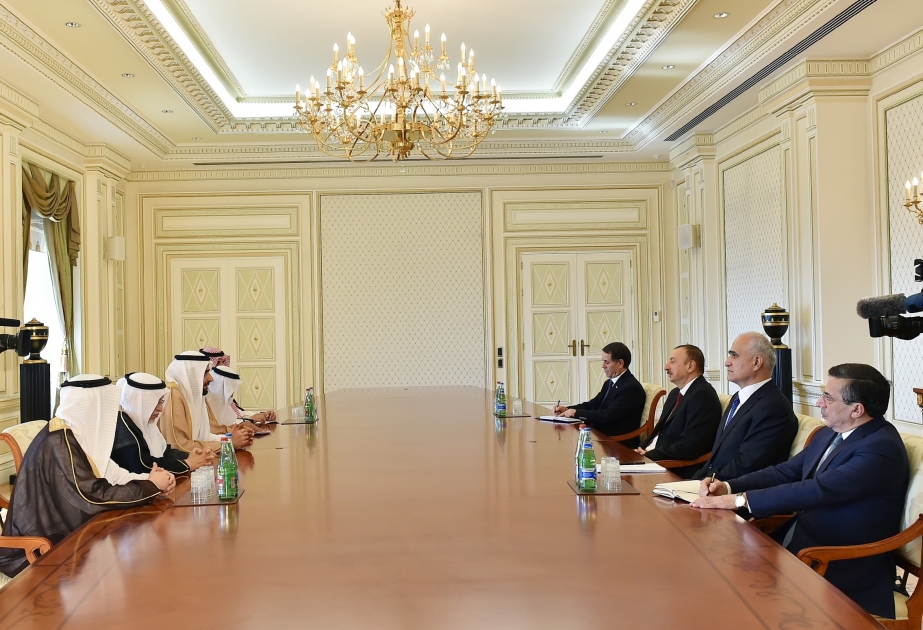 الرئيس إلهام علييف يستقبل وزير التجارة والصناعة السعودي والوفد المرافق له