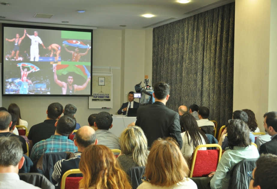 Известный турецкий спортивный комментатор провел тренинг для азербайджанских спортивных журналистов