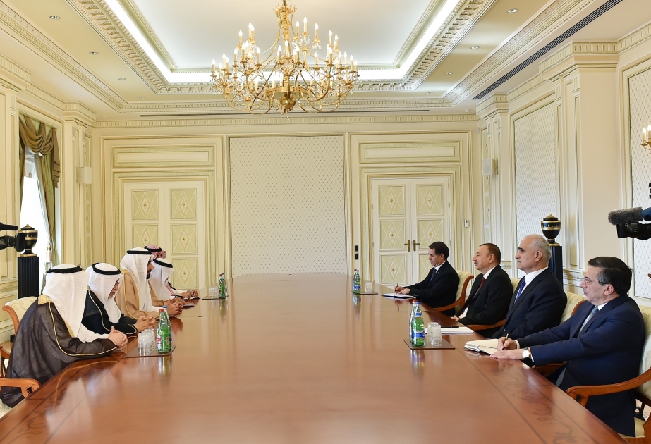 Президент Азербайджана Ильхам Алиев принял делегацию во главе с министром торговли и промышленности Королевства Саудовская Аравия ВИДЕО