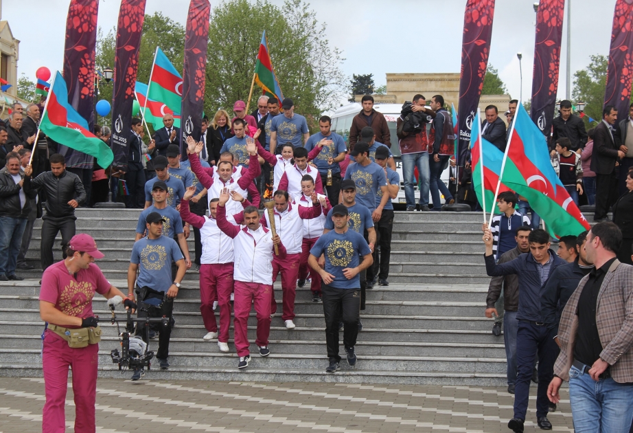 Fackel der Europaspiele Baku-2015 in Göygöl mit großer Freude aufgenommen VIDEO