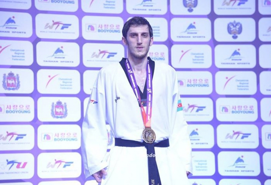 Azerbaijani taekwondo fighter claim gold medal in Russia