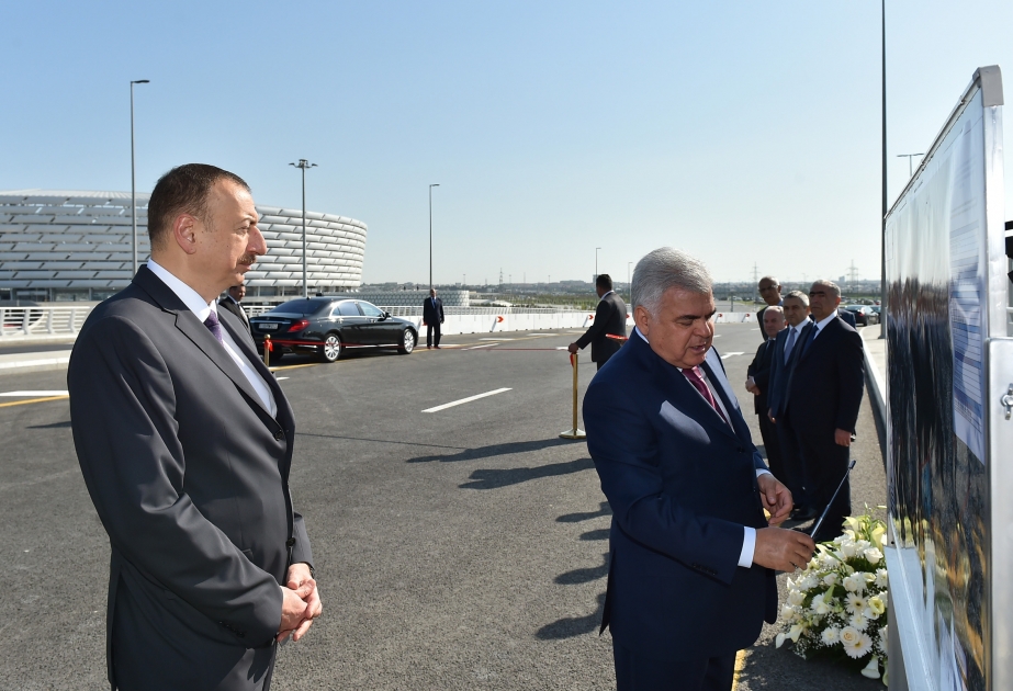 Le président Ilham Aliyev a participé à l’inauguration de l’infrastructure routière autour du Stade Olympique de Bakou VIDEO
