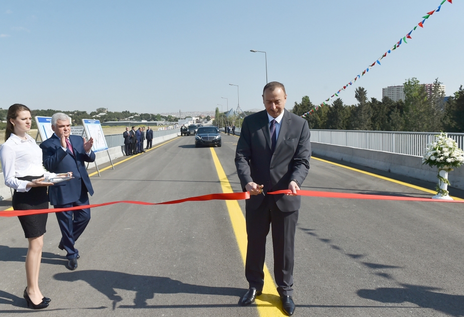 Prezident İlham Əliyev Beynəlxalq Avtovağzal ərazisindən Bakı dairəvi yolunu birləşdirən körpünün və Stend Atıcılığı Kompleksinə gedən yolun açılışında iştirak edib VİDEO