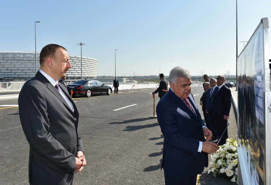 Президент Азербайджана Ильхам Алиев принял участие в открытии дорожно-транспортной инфраструктуры, построенной вокруг Бакинского Олимпийского стадиона ВИДЕО