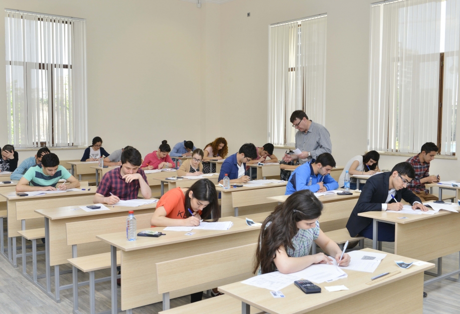 В БВШН британские преподаватели проводят семестровые экзамены