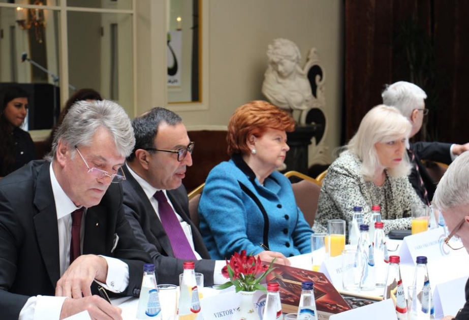 Nizami Gəncəvi Beynəlxalq Mərkəzinin üzvlərinin Riqa toplantısı başa çatıb