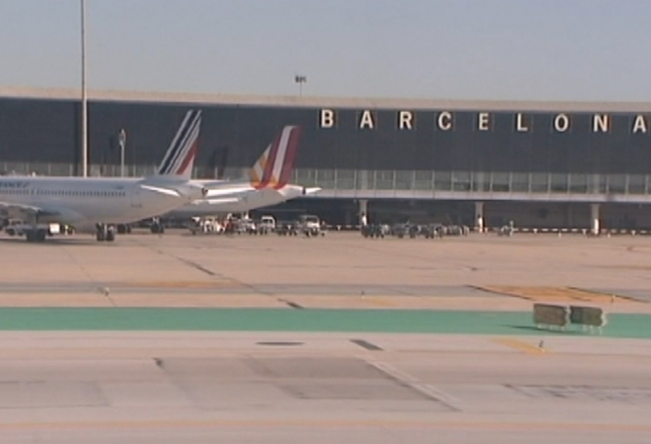 Le premier vol direct Bakou-Barcelone-Bakou effectué par la société Air Azerbaïdjan VIDEO
