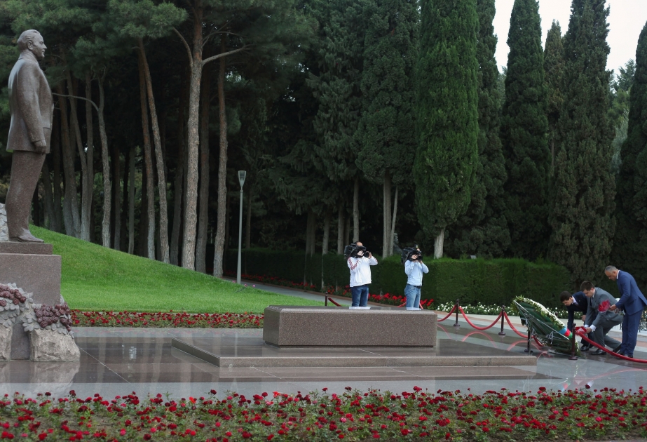 Head of Ukraine’s Sumy Oblast State Administration pays respect to national leader Heydar Aliyev and Azerbaijani martyrs